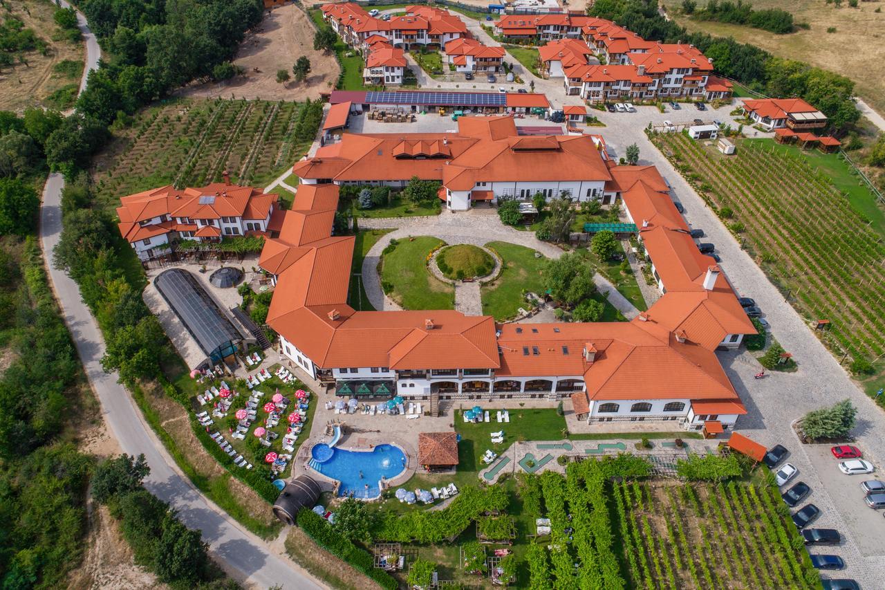Wine & Spa Complex Starosel Buitenkant foto